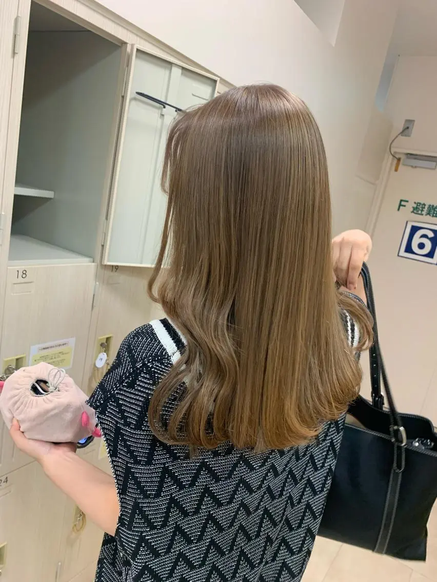 ミディアム カラー 暖色/ブリーチカラー 🎀 M i k uのヘアスタイル