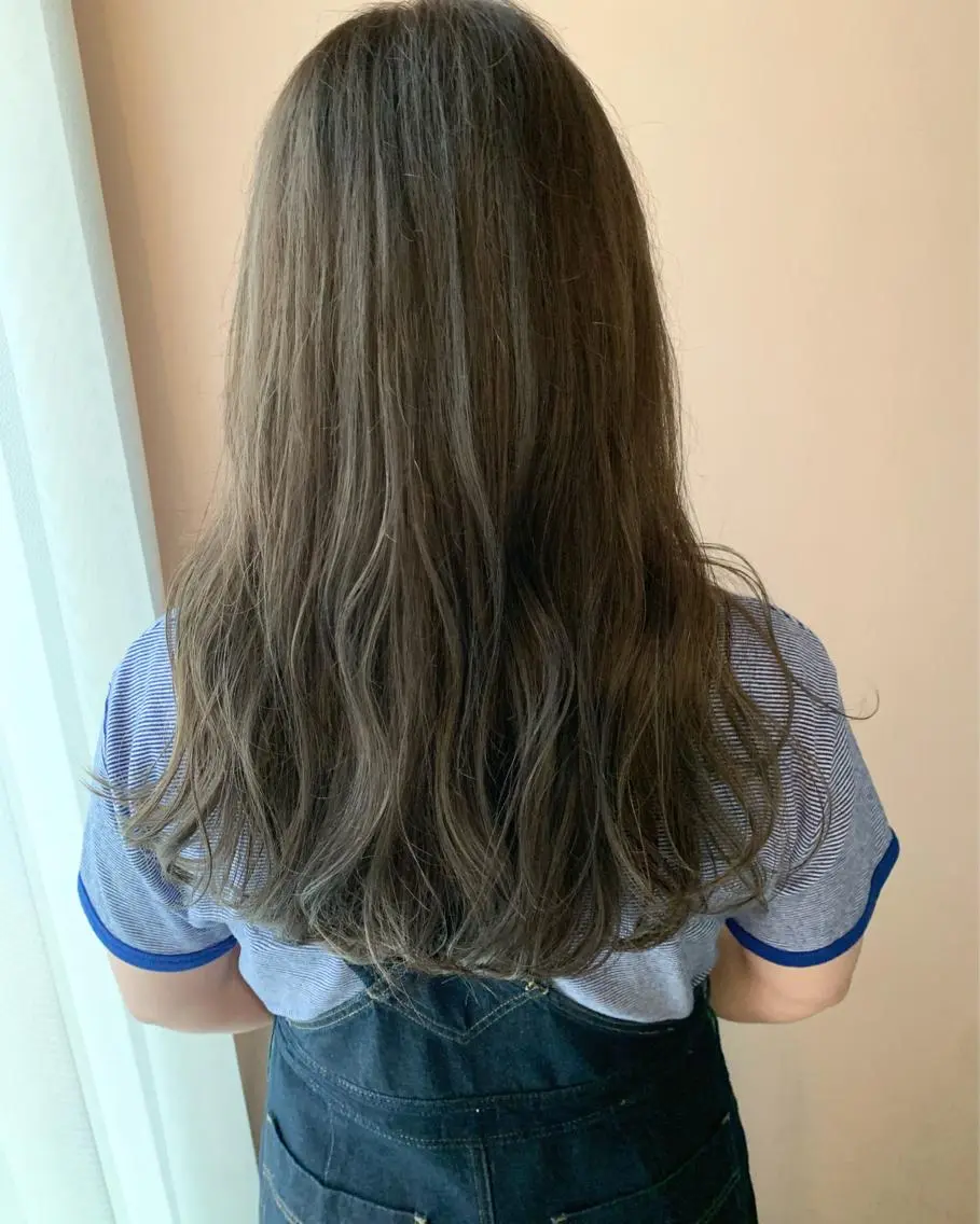 ロング カラー 透明感カラー グレージュ ハイライトカラー ハイライト カット ヘアカラー トリートメント hubhair レイヤー/透明感のヘアスタイル