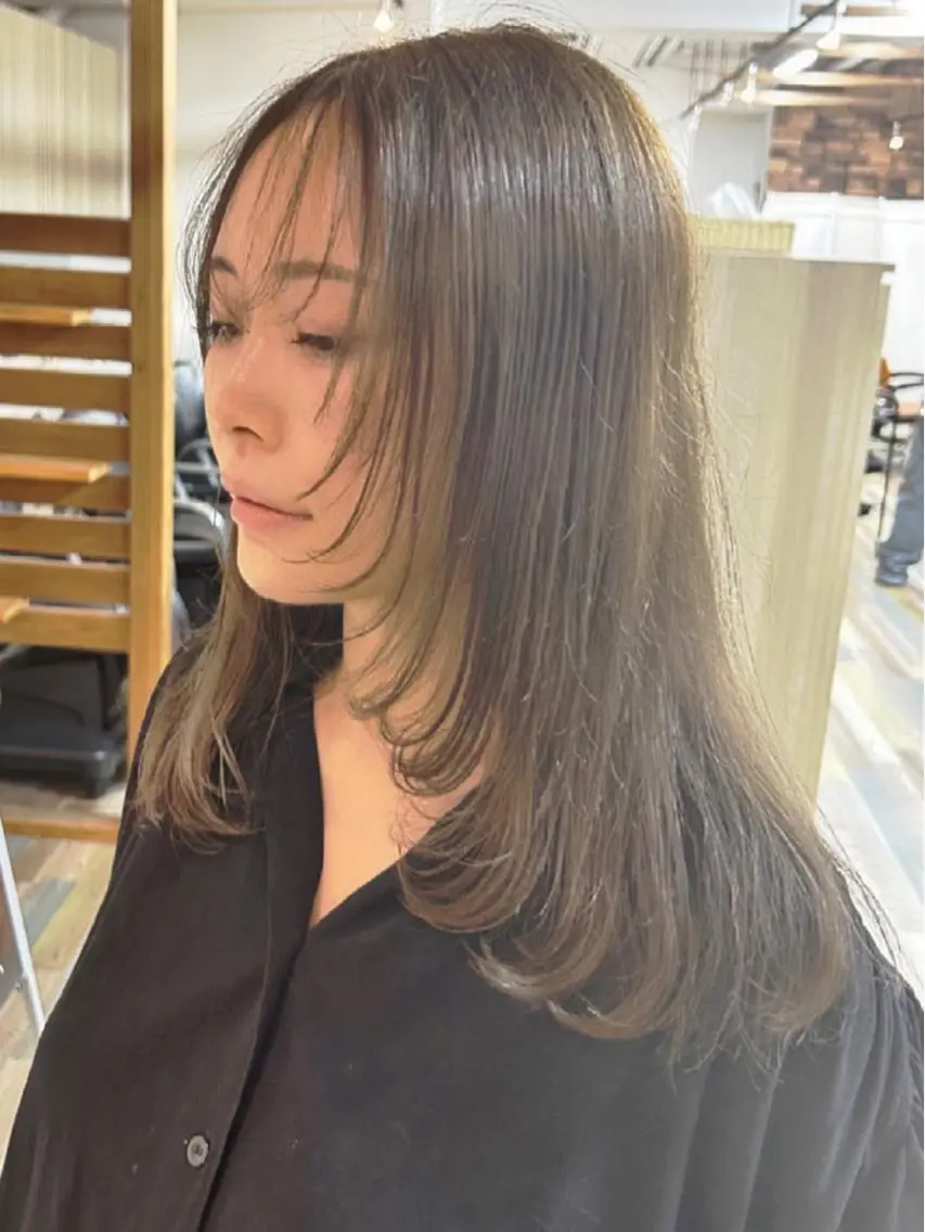 セミロング カラー グレージュ オリーブグレージュ オリーブグレー 顔まわりレイヤー レイヤーカット ❤️千葉県代表❤️ 店長❤️柿本翔一朗のヘアスタイル
