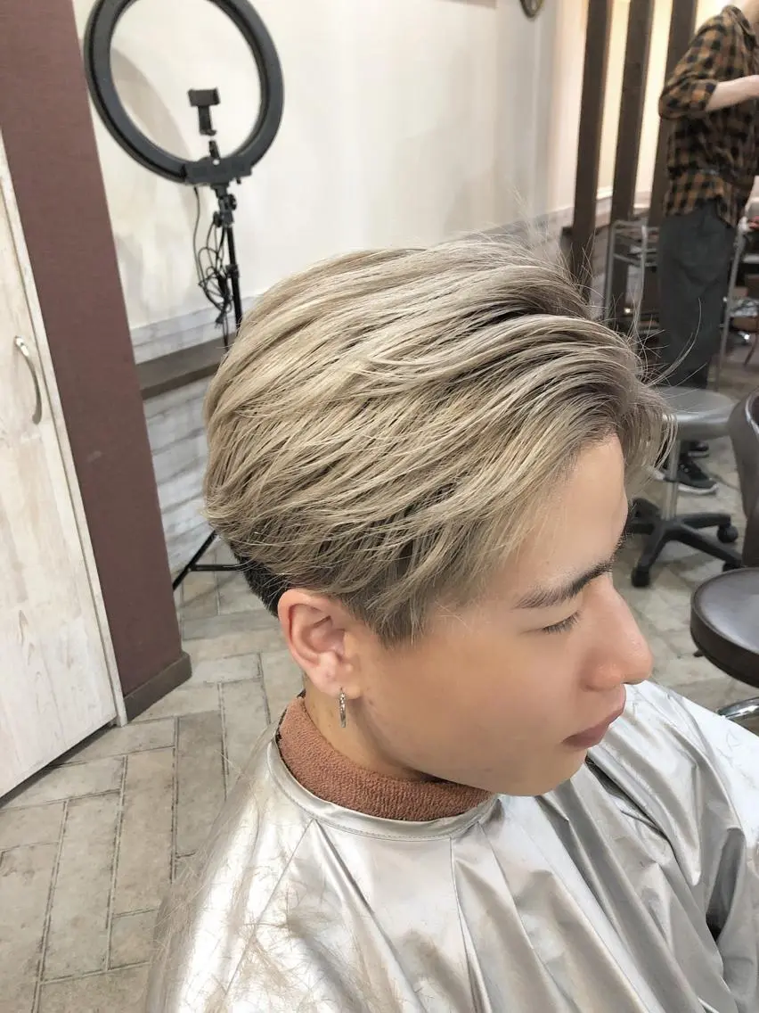 ショート カラー シマオカイッセイ 個室サロンaceのヘアスタイル