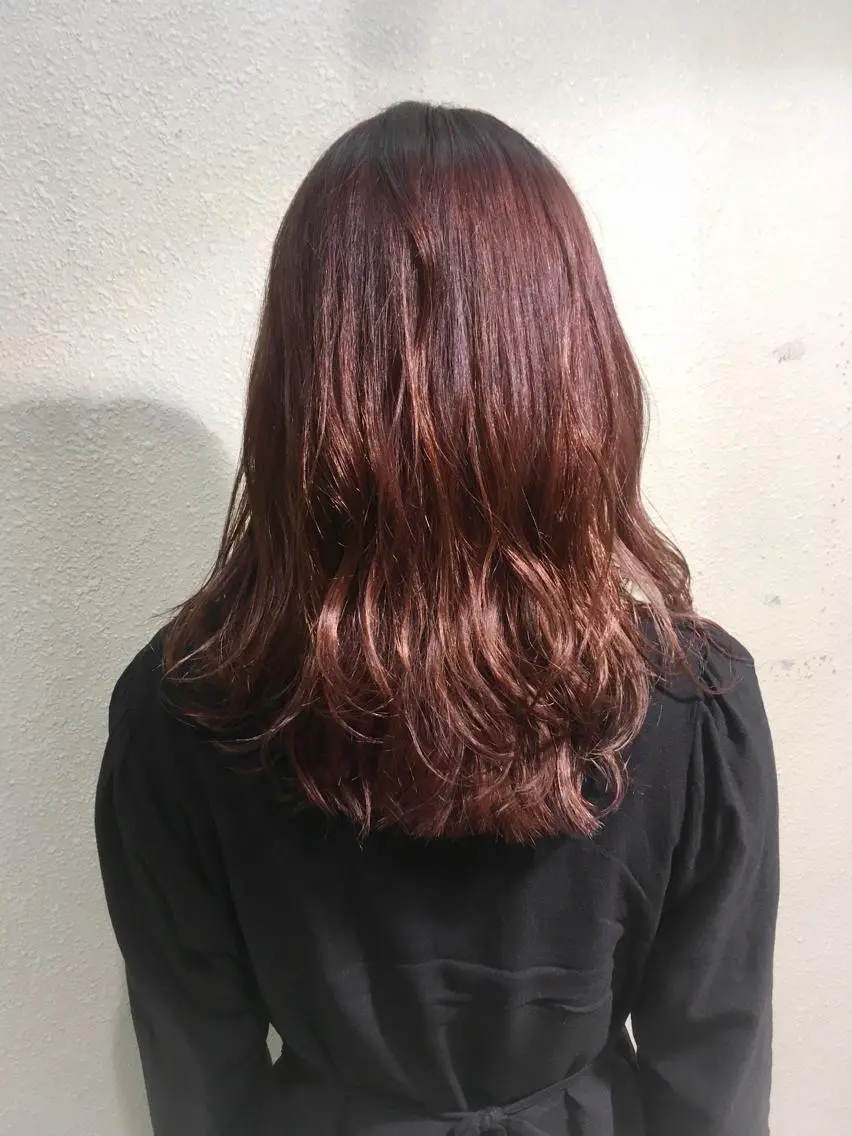 セミロング カット ヘアカラー ヨナイ チヒロのヘアスタイル