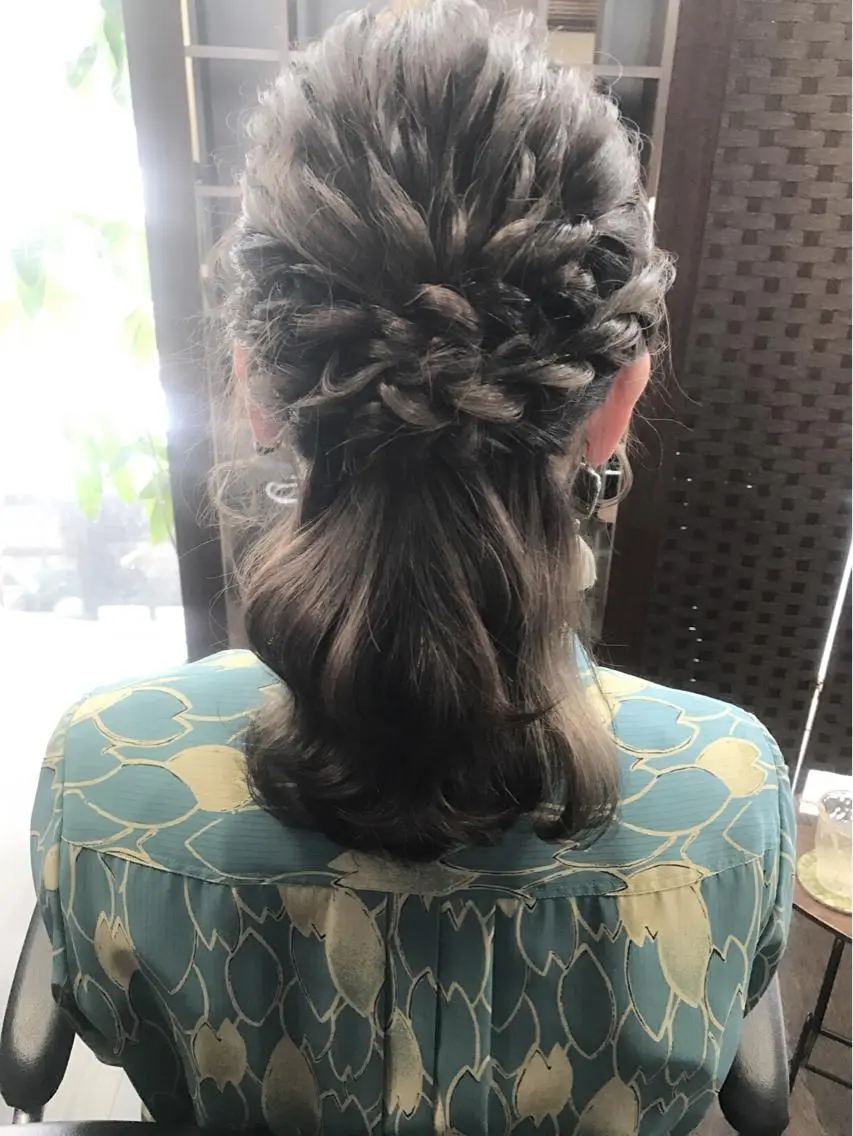 セミロング ヘアアレンジ 結婚式・ブライダル 沢田 瞳のヘアスタイル