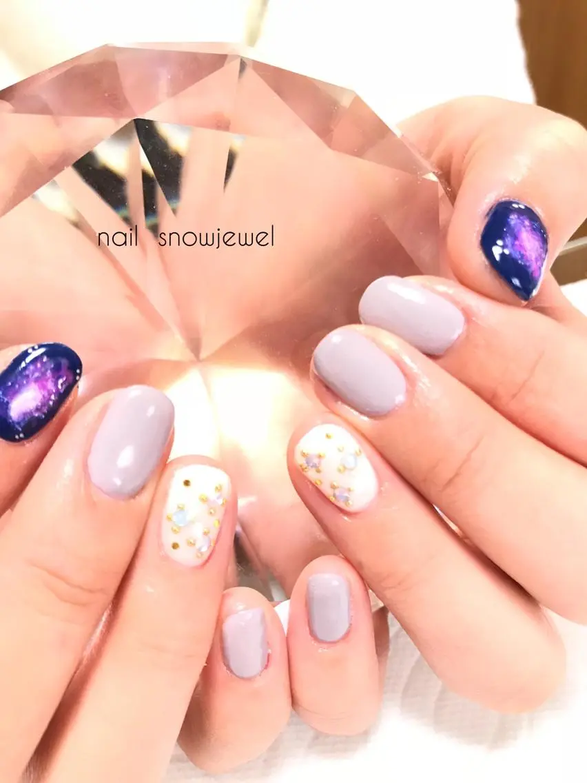ネイル アートネイル ストーンネイル nail snowjewelのネイルデザイン