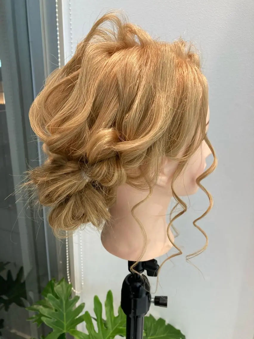 ロング ヘアアレンジ ヘアセット シアーベージュニスト 🥣大石亜里紗のヘアスタイル