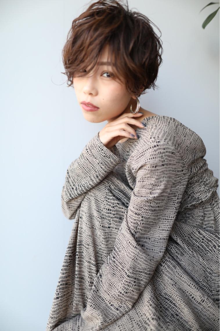 ショート 岸川 恭子のヘアスタイル