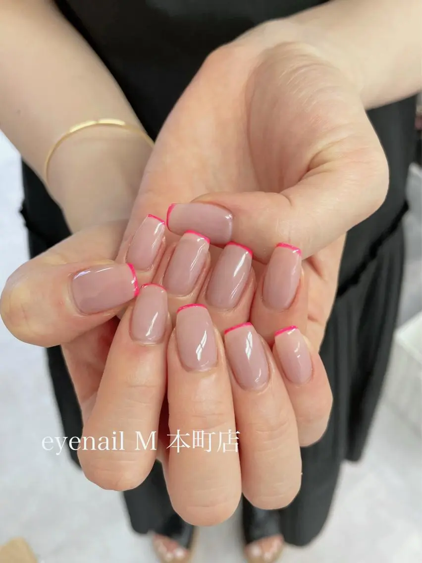 ネイル フレンチネイル ハンドネイル nailst Hのネイルデザイン