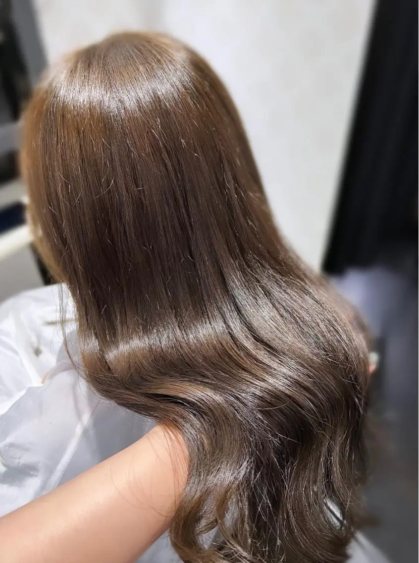 ロング カラー ベージュカラー グレージュ オリーブベージュ オリーブカラー オリーブグレージュ 艶髪 ♡Tomiyaのヘアスタイル