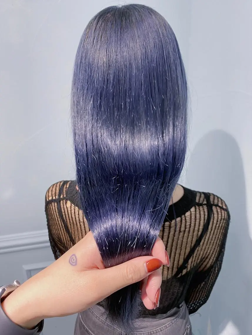 ロング カラー ヘアアレンジ ヘアカラー トリートメント ヘアセット 韓国レイヤーカット/ 儚げカラーチナツのヘアスタイル