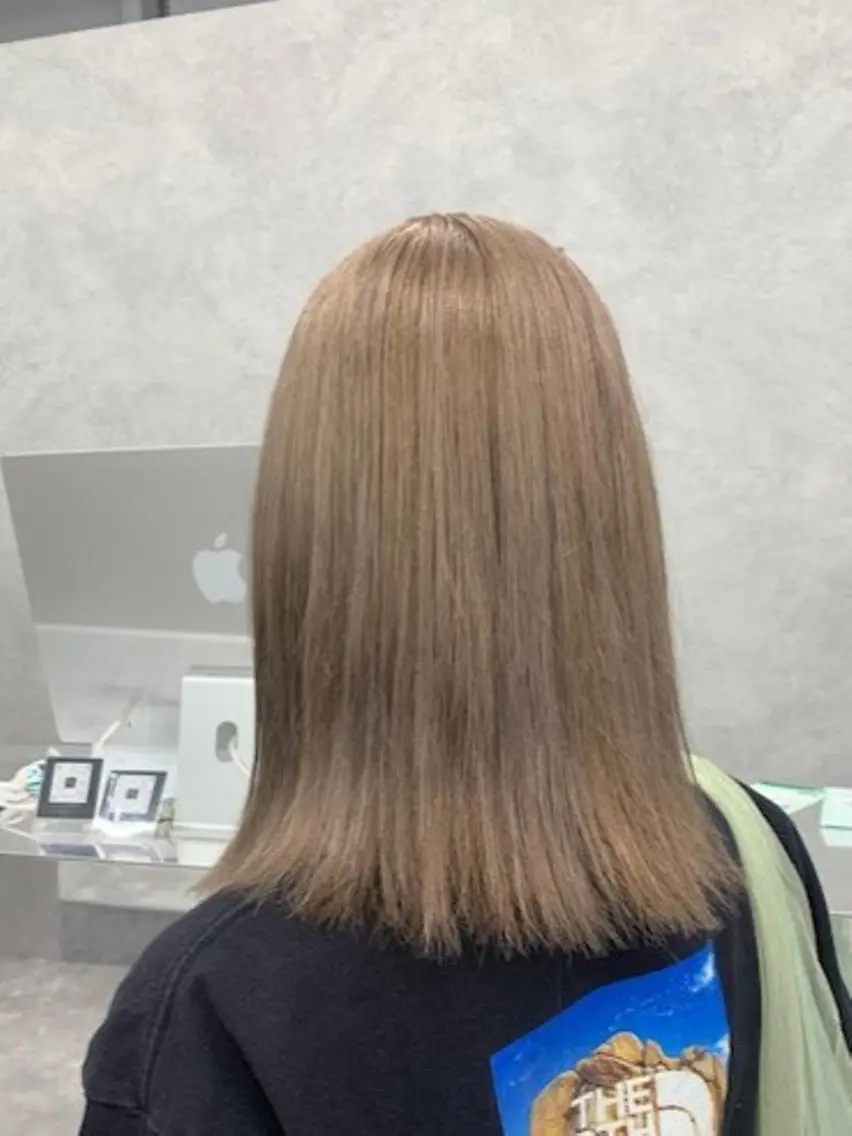 ロング ショートボブ ボブ ハイライト 髪質改善 縮毛矯正 カット ヘアカラー トリートメント ヘアセット ミルクティーベージュ 近鉄奈良駅　向田のヘアスタイル