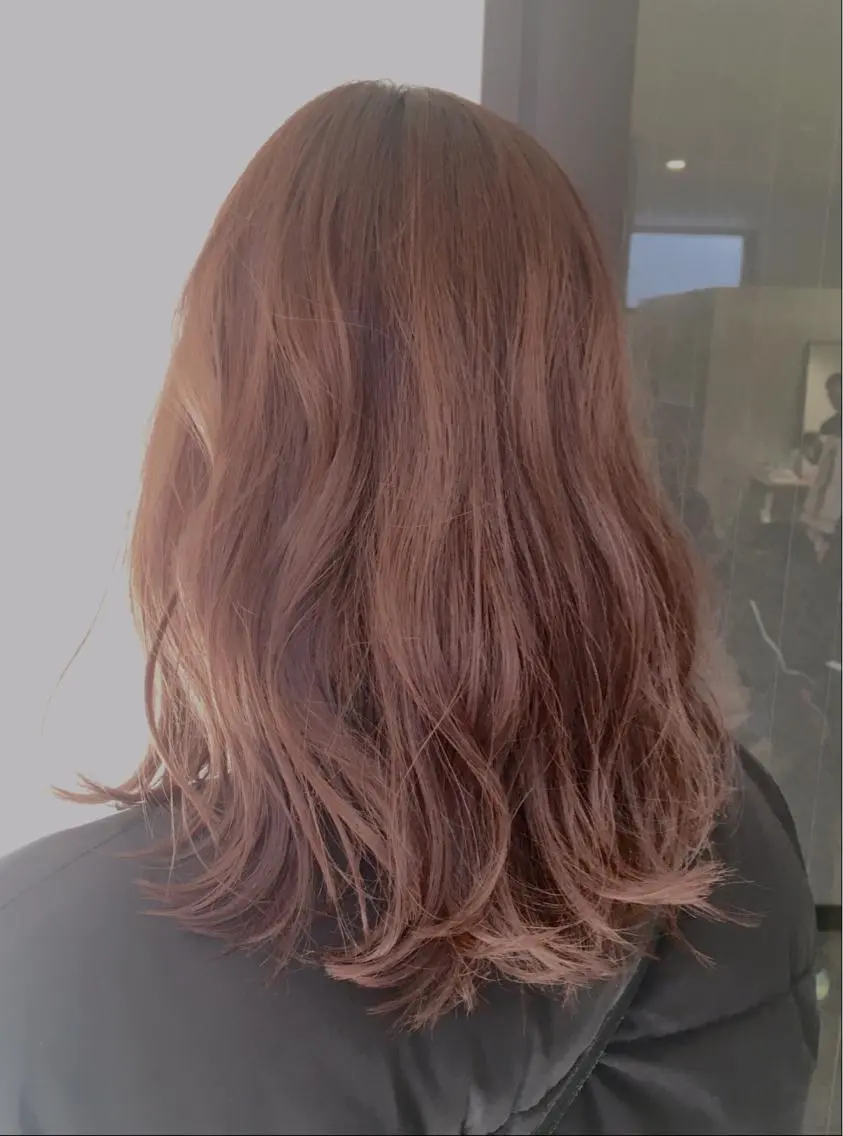 セミロング カラー ヘアアレンジ 栗林 実莉のネイルデザイン
