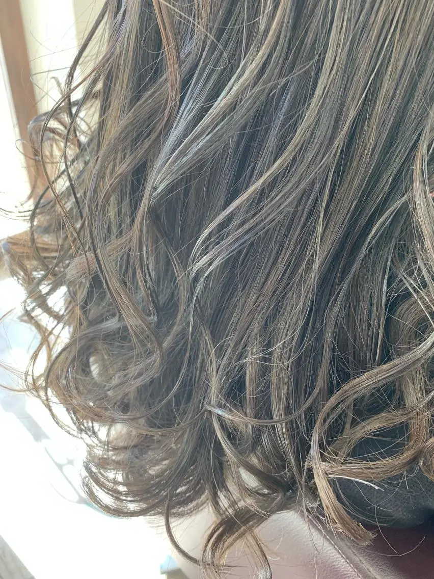 セミロング ヘアカラー 松本 亮のヘアスタイル