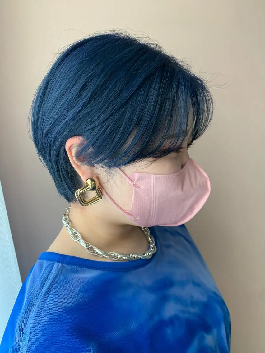 ショート カラー ブリーチ ブルーカラー カット ヘアカラー トリートメント hubhair レイヤー/透明感のヘアスタイル