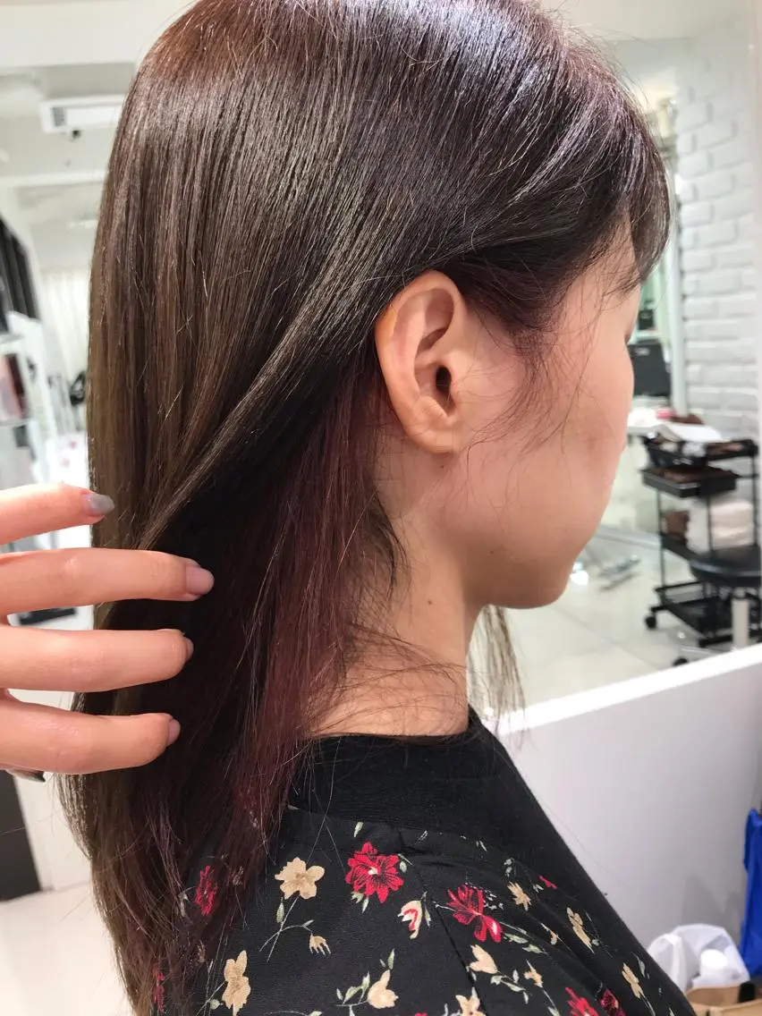 ロング カラー イルミナカラー インナーカラー ピンクカラー 【暖色カラー特化】 中山由梨のヘアスタイル