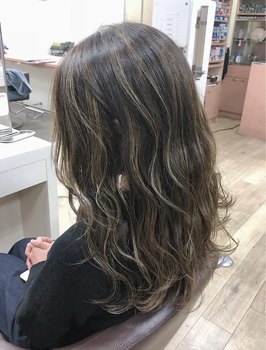 セミロング カラー ハイライトカラー ハイライト ノンダメージ髪質改善 カラー💎/KURAのヘアスタイル