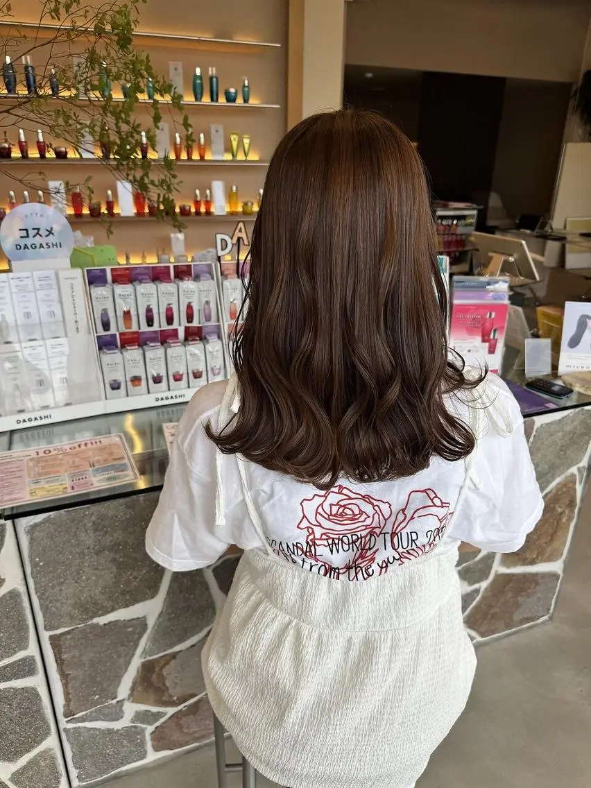 セミロング カラー ブリーチ 髪質改善 ヘアカラー トリートメント achieve tillのヘアスタイル