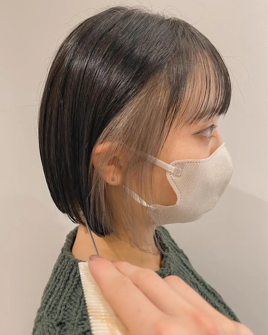ショート カラー ベージュカラー イヤリングカラー インナーカラー ホワイトベージュ ボブ kyon.hair 韓国カットカラーのヘアスタイル