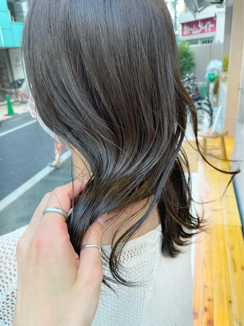 セミロング カラー アッシュ アッシュグレー カット ヘアカラー トリートメント HIROKI ”博多 /ボブのヘアスタイル