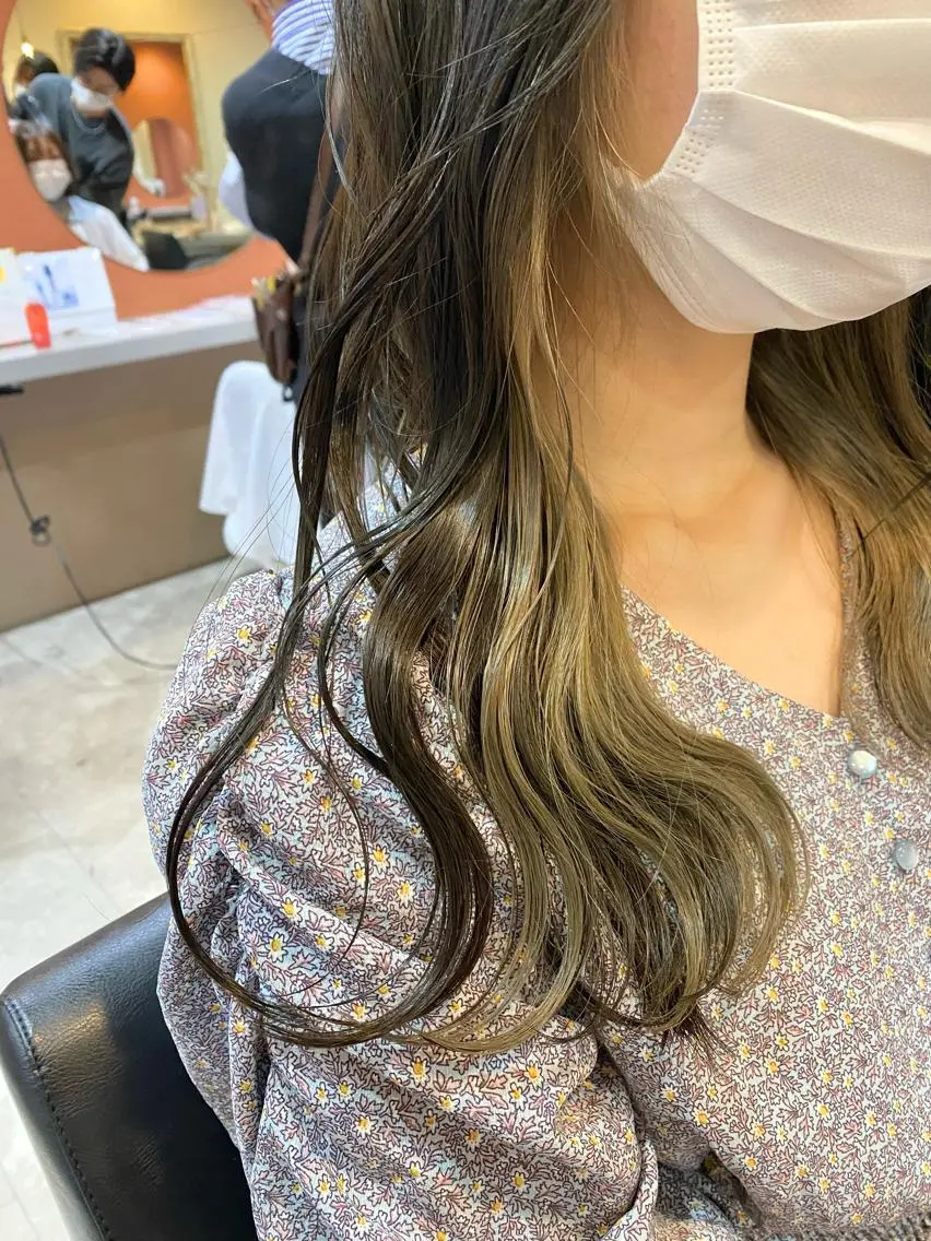 ロング 艶髪 透明感カラー 田中伶奈のヘアスタイル