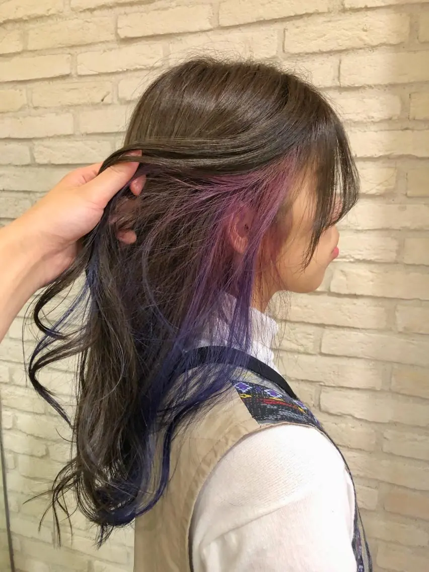 ロング カラー ブルーカラー グラデーションカラー インナーカラー パープルカラー 大平 美沙のヘアスタイル