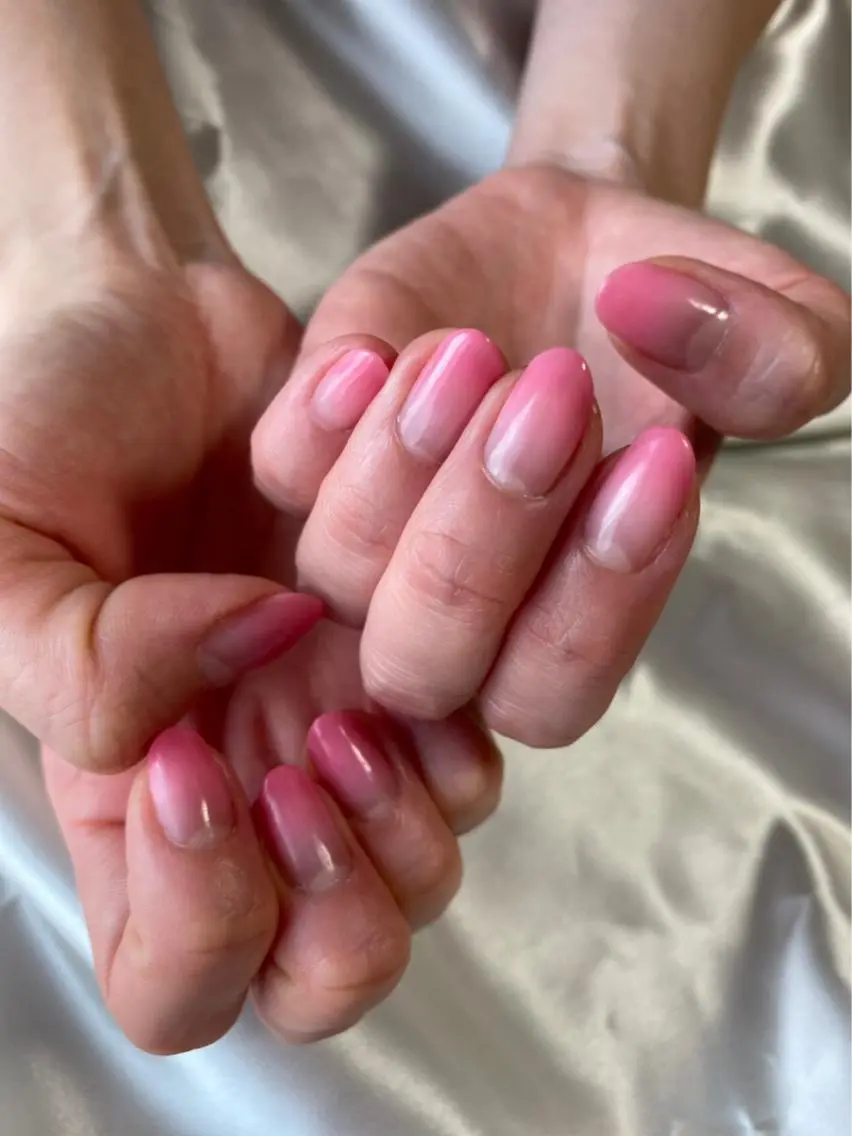 ネイル グラデーション ピンク ハンドネイル ハンドケア 葛西 知佳のネイルデザイン