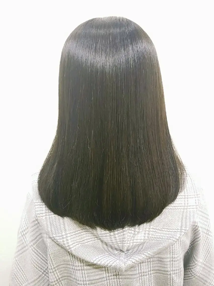 セミロング 髪質改善 トリートメント すずき えりのヘアスタイル
