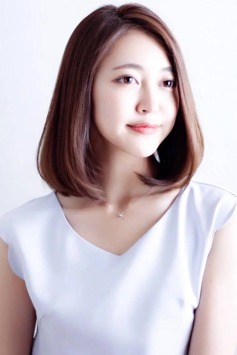 ミディアム カラー パーマ ボブ レイヤーカット カット ヘアカラー 縮毛矯正 トリートメント 髪質改善\艶髪カラー 💐園田さやかのヘアスタイル