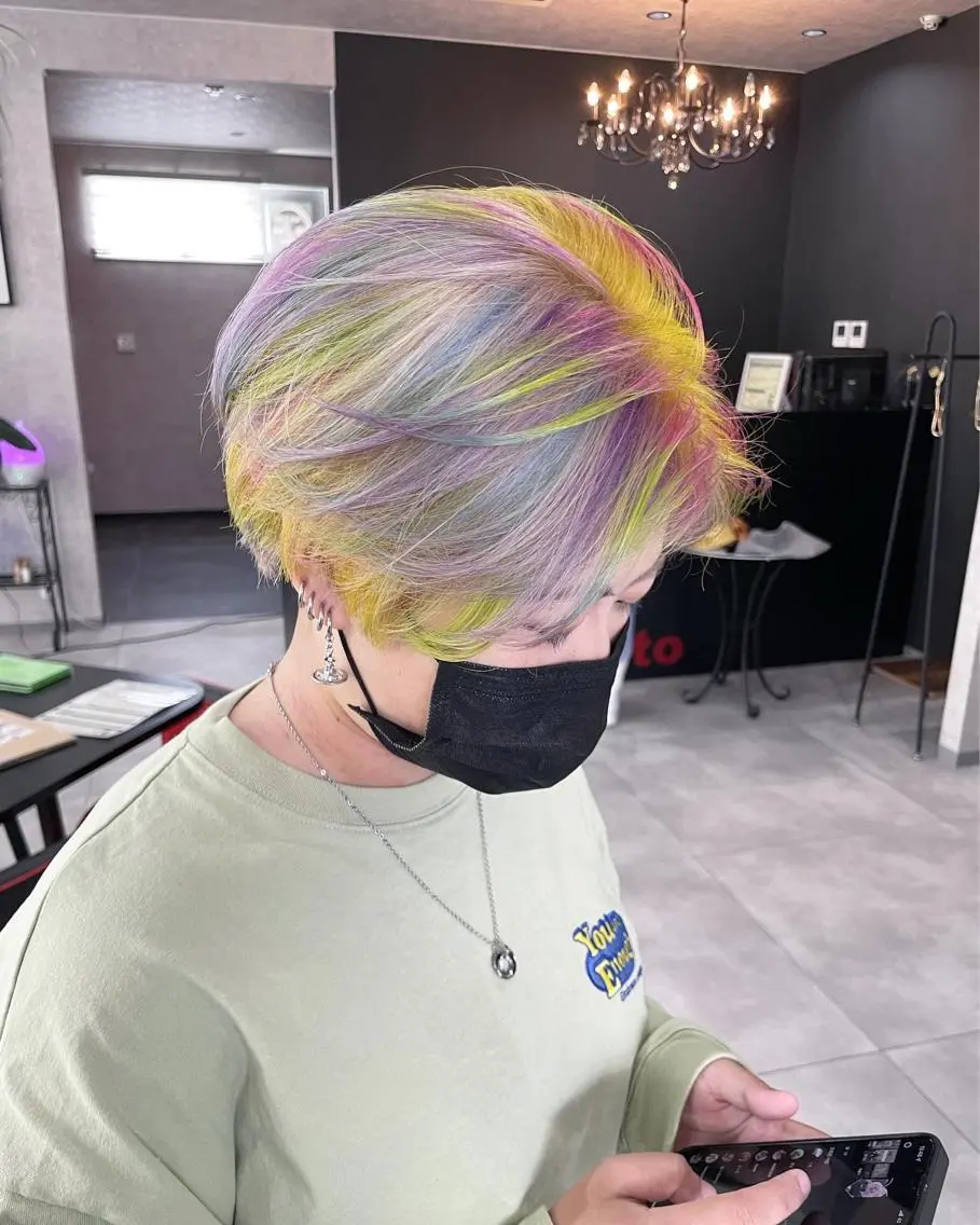ショート ヘアカラー 佐藤 香太のヘアスタイル