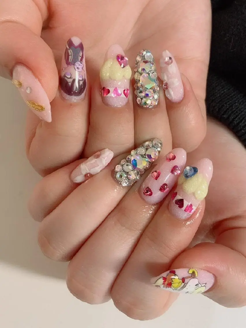 ネイル ･:*+.✳︎˚✧₊ MAKI NAILのネイルデザイン