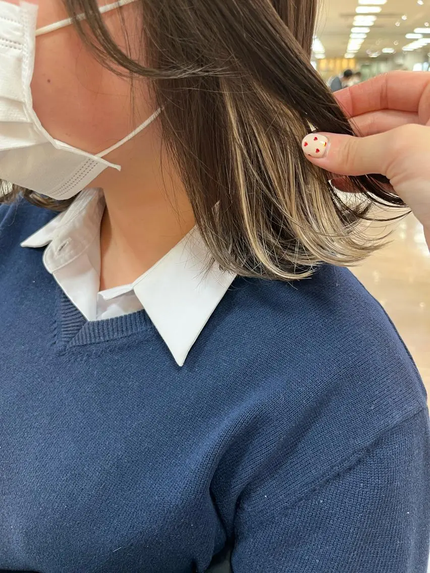 セミロング カラー 暖色/ブリーチカラー 🎀 M i k uのヘアスタイル
