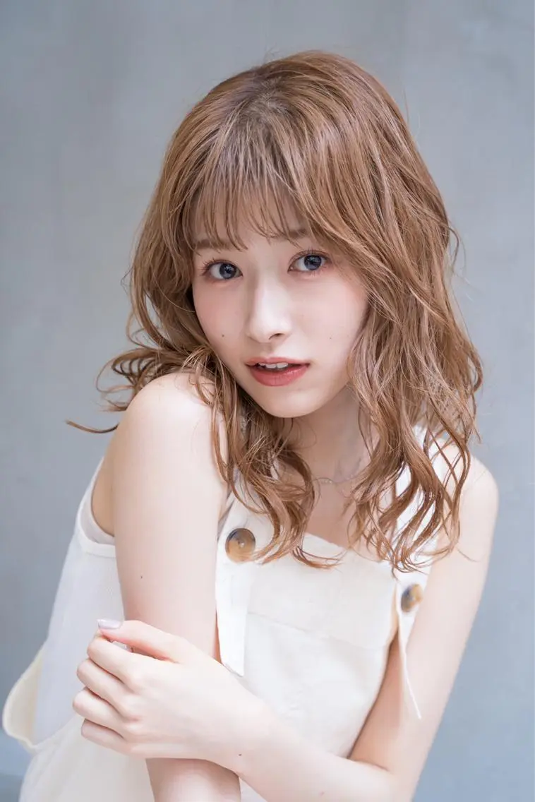 セミロング カラー ベージュカラー ミルクティーベージュ KAREN🕊️ 大宮美容室のヘアスタイル