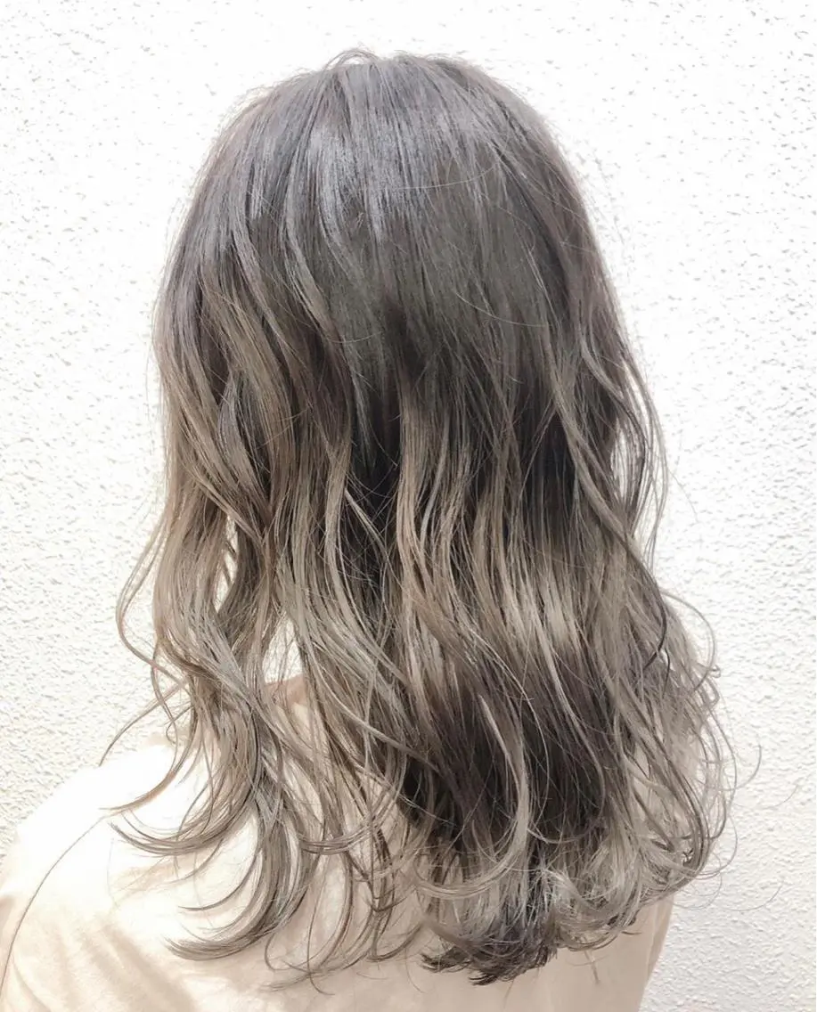 カラー モテ髪/ボブ/ショー ト/アダチフウトのヘアスタイル