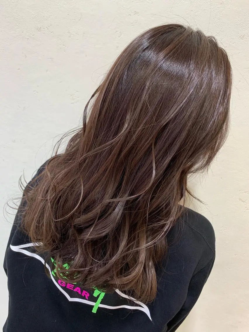 セミロング カラー カット ヘアカラー トリートメント 天野 開のヘアスタイル