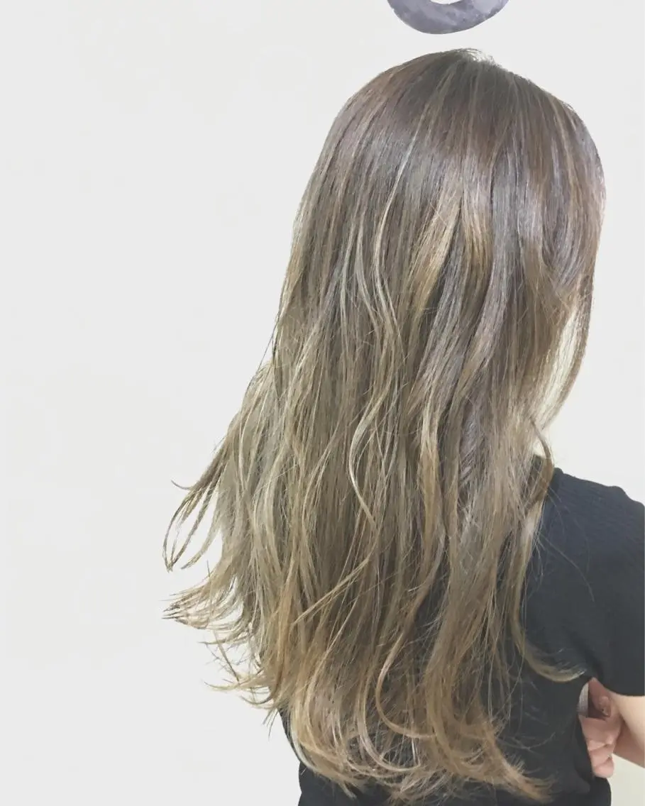 ロング カラー パーマ ヘアアレンジ メンズ キッズ ネイル マツエク・マツパ メンズハイライト グレージュ ハイライトカラー ハイライト 綺麗な髪質にしたい方 限定🌈清水 祥のヘアスタイル