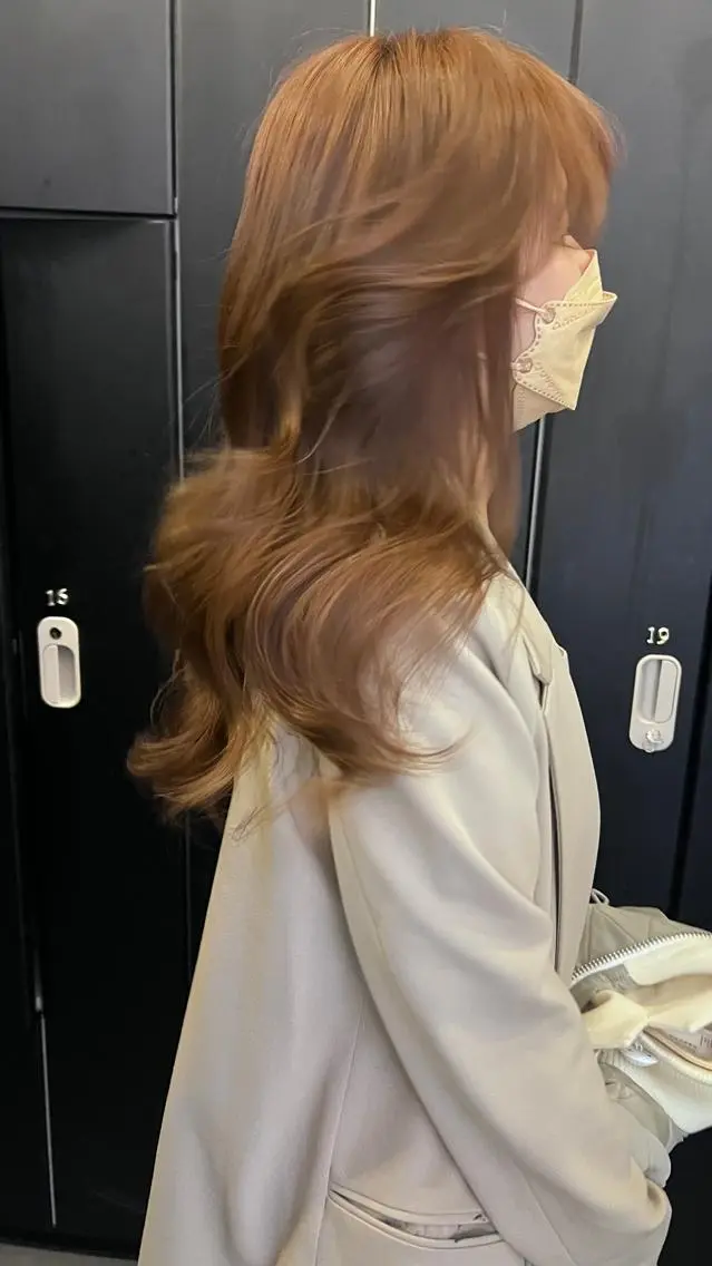 ミディアム カラー ヘアアレンジ ブリーチ ハイトーンカラー ブリーチなしカラー カット ヘアカラー トリートメント ヘアセット 天神レイヤーカット No.1💖マユカのヘアスタイル
