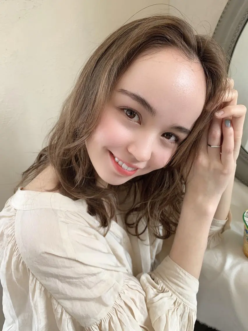 ミディアム カラー ハイライトカラー ハイライト カット ヘアカラー トリートメント 🦖鶴岡 香純🦖のヘアスタイル