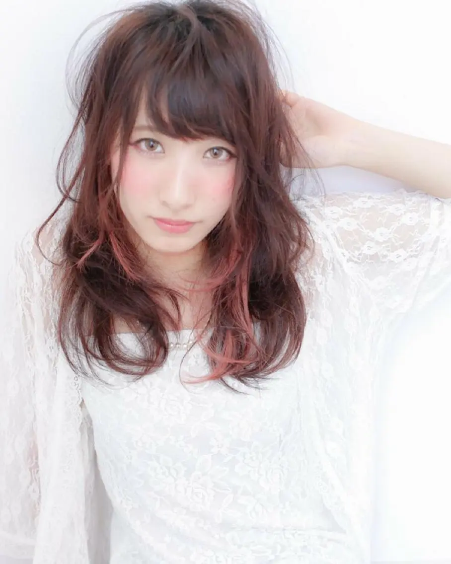 セミロング カラー インナーカラー レッドカラー ブリーチ/髪質改善 NYNY大久保のヘアスタイル