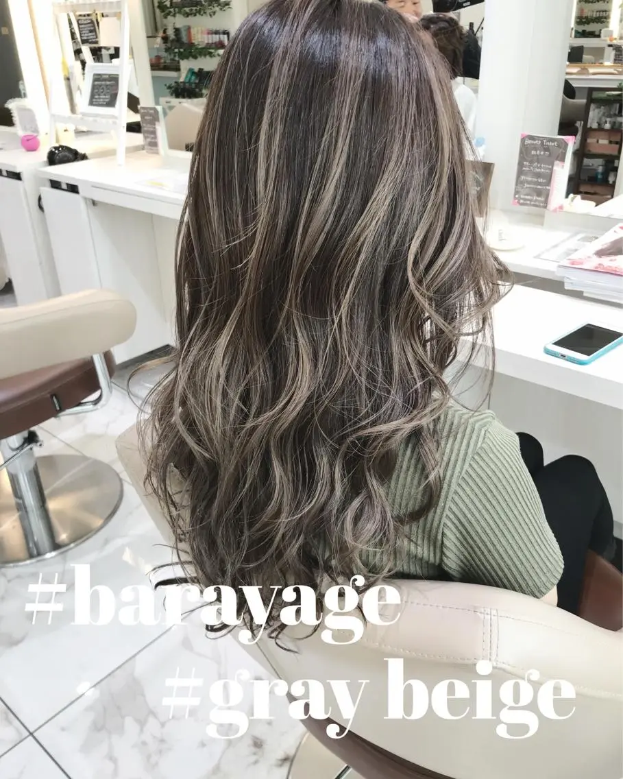 セミロング カラー バレイヤージュ グレージュ レイヤーカット カット ヘアカラー 山崎俊輔/髪質改善 /バレイヤージュのヘアスタイル