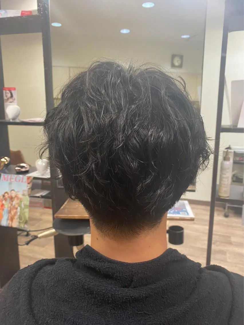 パーマ メンズ ラゾアミスタ🕊 さとう ななほのネイルデザイン