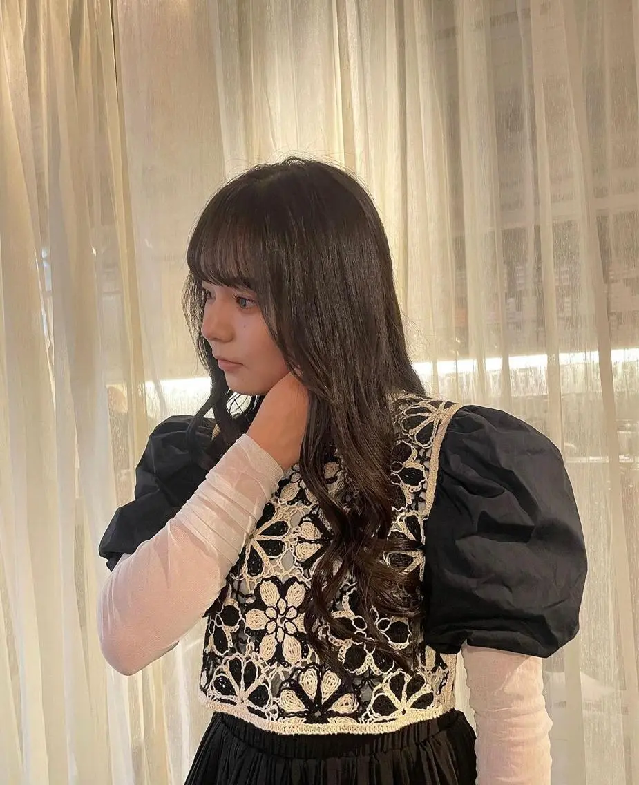 ロング カラー 藤原 百花のヘアスタイル