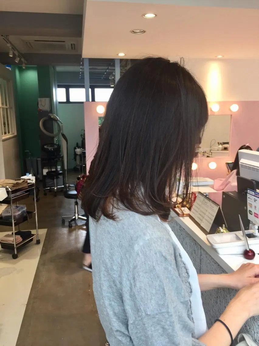ミディアム カット ヘアカラー トリートメント ヘッドスパ 所渉/韓国レイヤー /ウルフカットのヘアスタイル