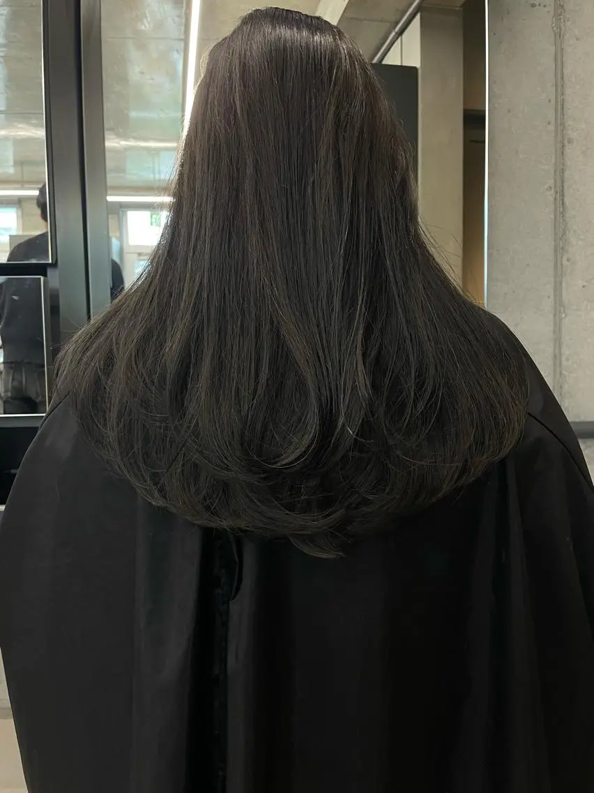 ミディアム カット 佐伯 和佳のヘアスタイル