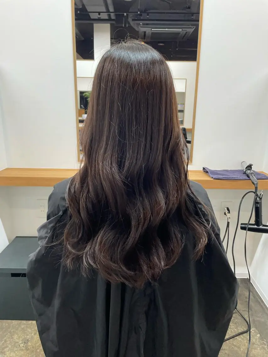 カラー ヘアカラー トリートメント ヘッドスパ ミルクティー× グレージュMOMOのヘアスタイル