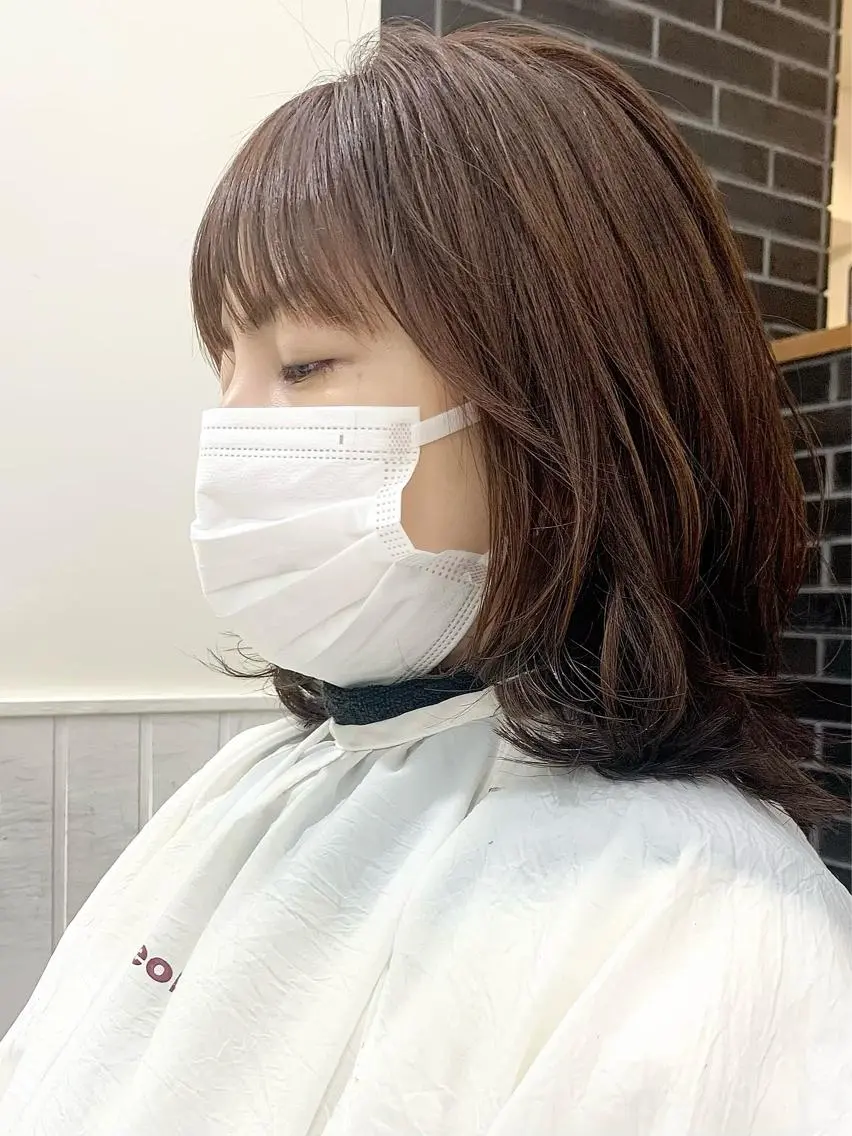 ミディアム カラー パーマ ヘアアレンジ メンズ キッズ ネイル マツエク・マツパ トリートメント レイヤーカット/ 巻ける縮毛矯正のヘアスタイル