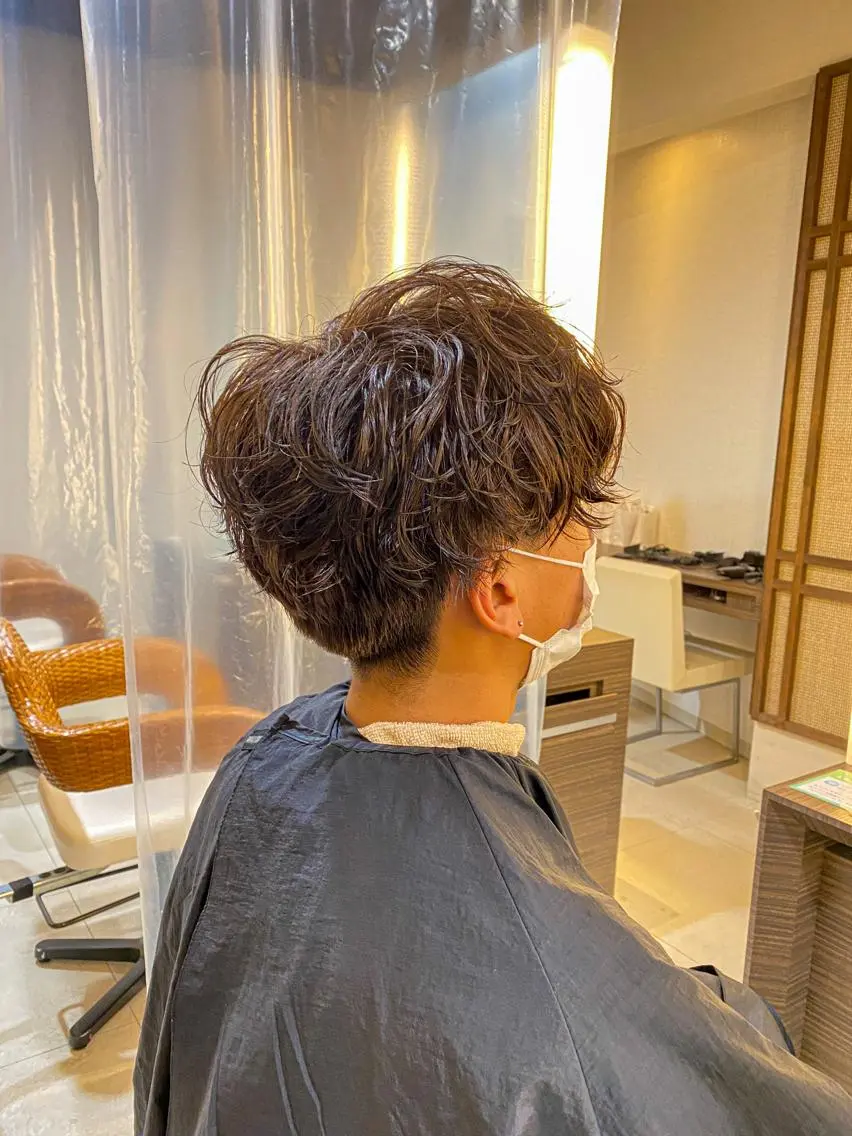 パーマ メンズ カット パーマ トリートメント スパイラル波巻き パーマ井本汰壱のヘアスタイル
