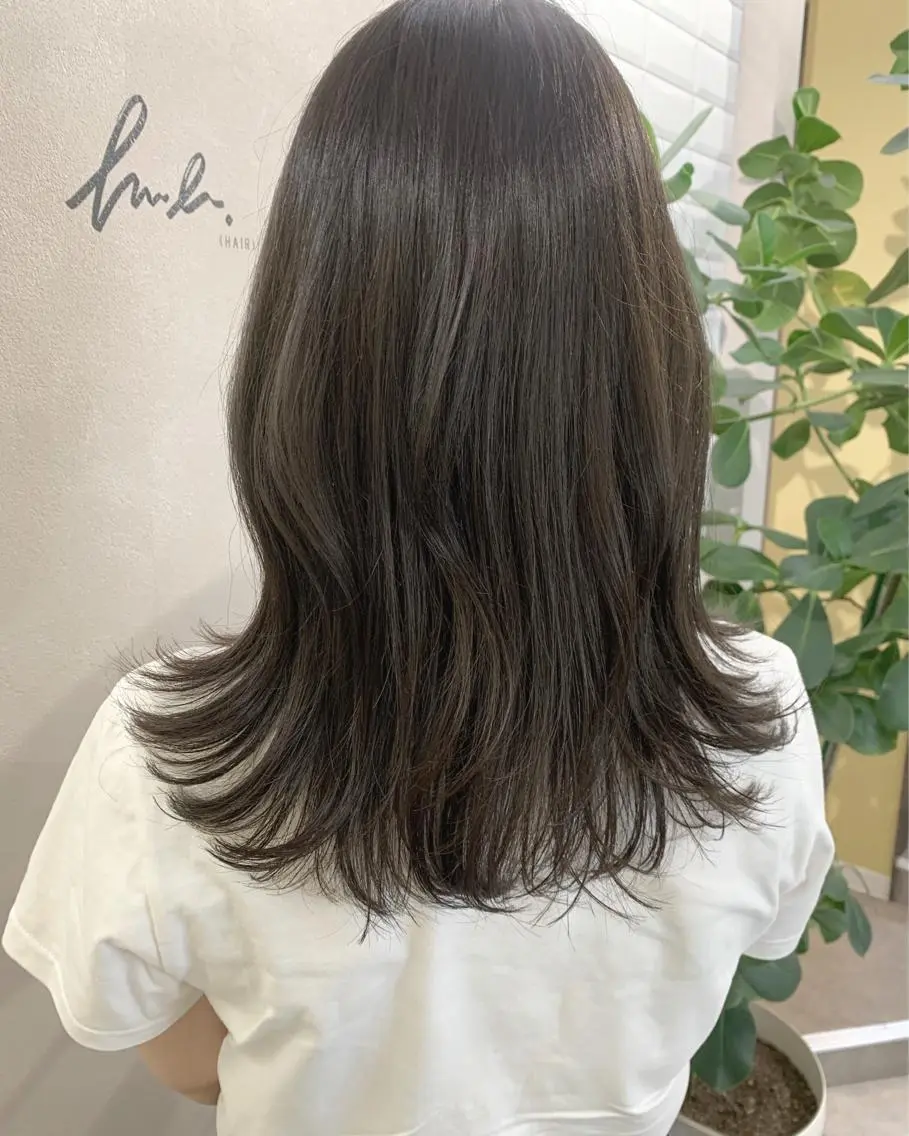セミロング カラー アッシュ アッシュグレー hubhair レイヤー/透明感のヘアスタイル