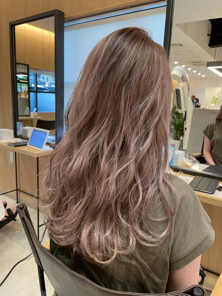 セミロング カラー ベージュカラー ホワイトベージュ 堀田 将輝のヘアスタイル