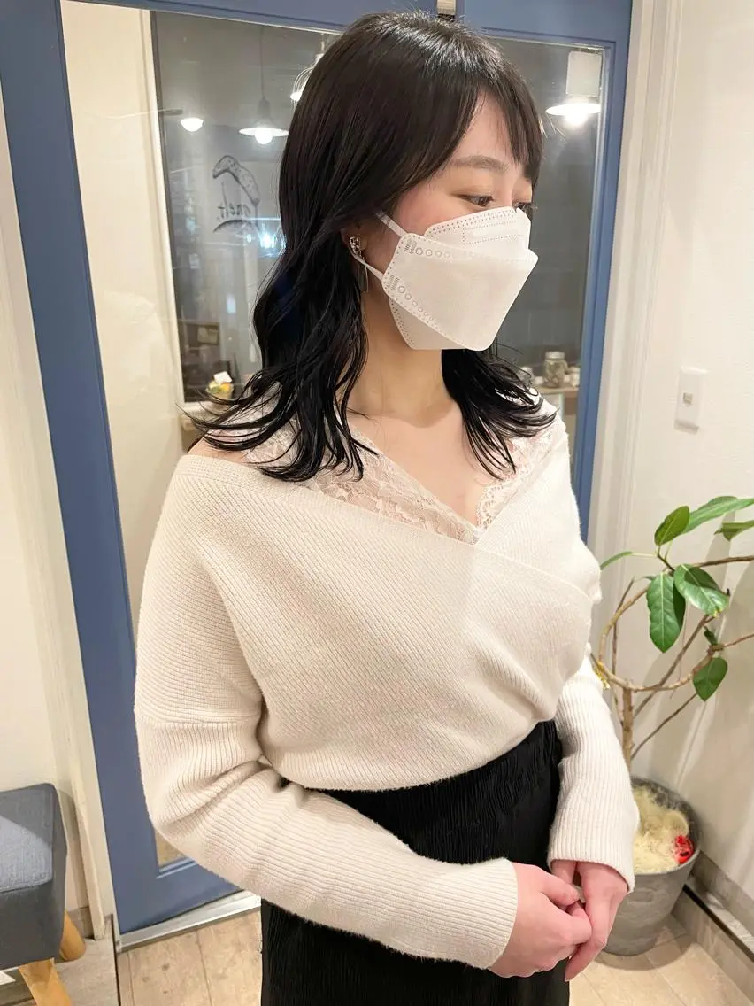 セミロング カラー ベージュカラー ブリーチ 透明感カラー グレージュ ラベンダーカラー 🩰オリーブ/ ベージュ松本咲花🩰のヘアスタイル