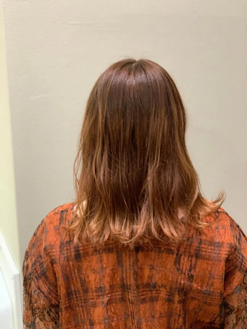 ミディアム カラー オレンジ 東條 克義のヘアスタイル