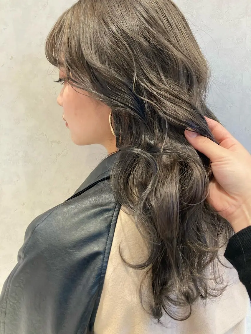 ロング カラー グレージュ nono/パーマ /顔まわりカット🐈のヘアスタイル