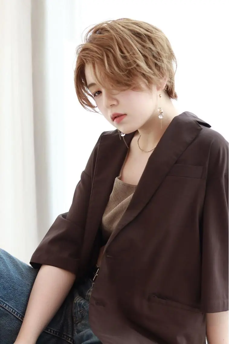ショート 及川まき オリーブ グレージュカラー♪のヘアスタイル